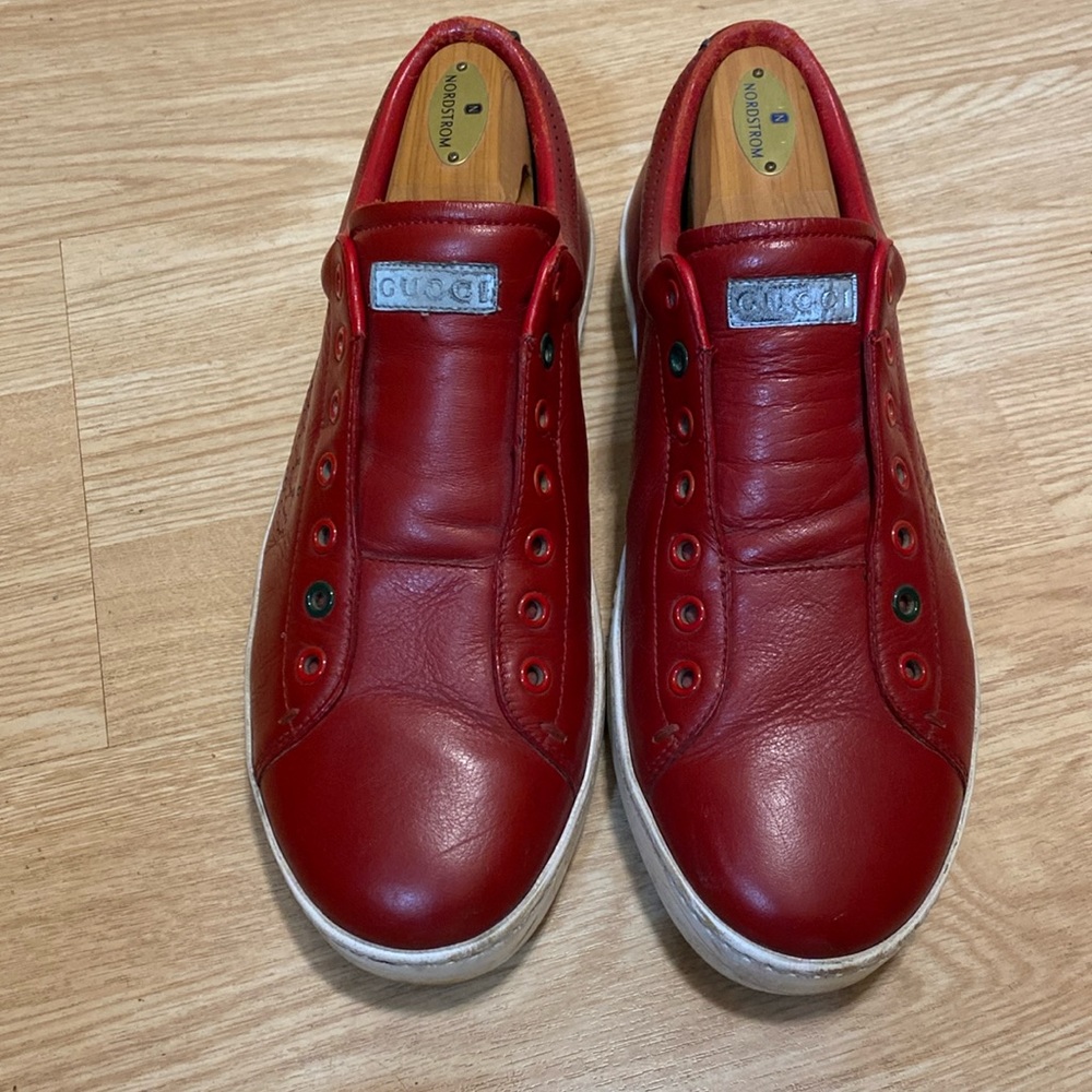 Laceless boat shoes